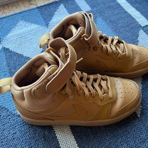 Unisex Nike Court Borough Mid 2 GS in Wheat - 6.5Y